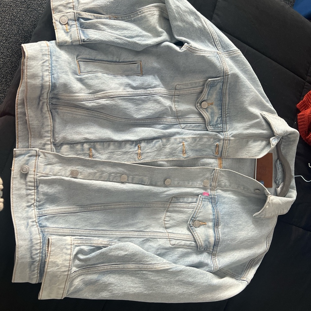 PINK Victoria's Secret Light Blue Denim Jacket - Picture 3 of 4